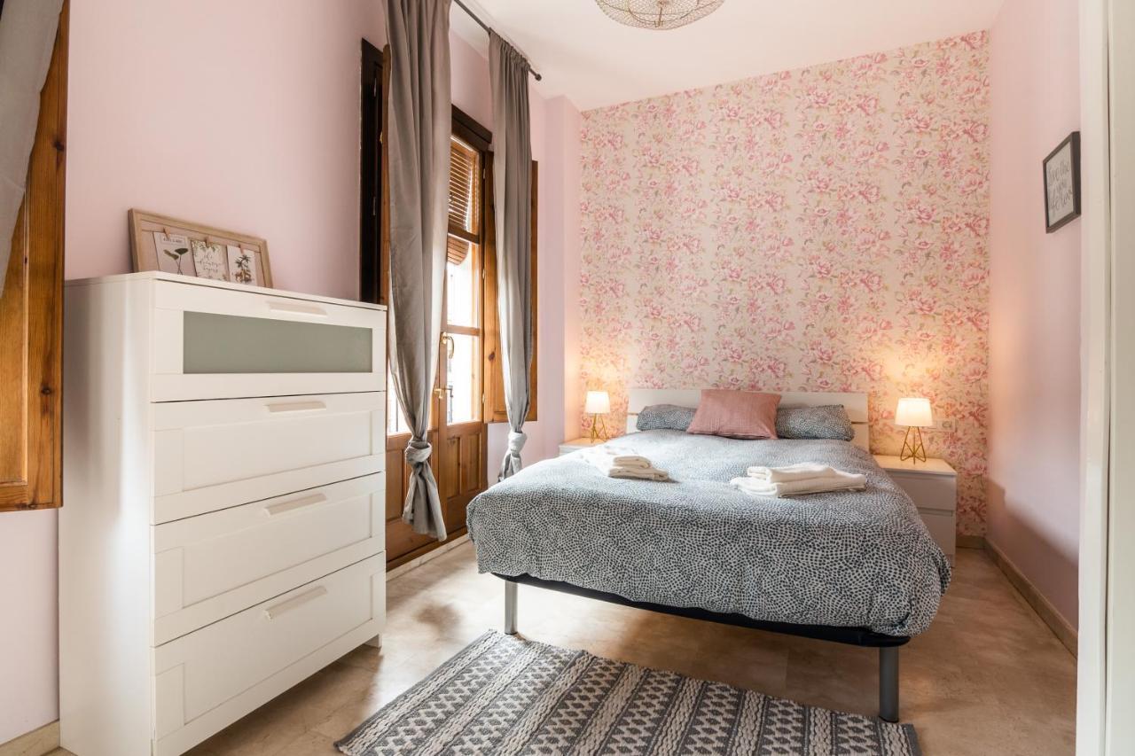 Tuguest Isabel La Catolica II Apartment Гранада Екстериор снимка