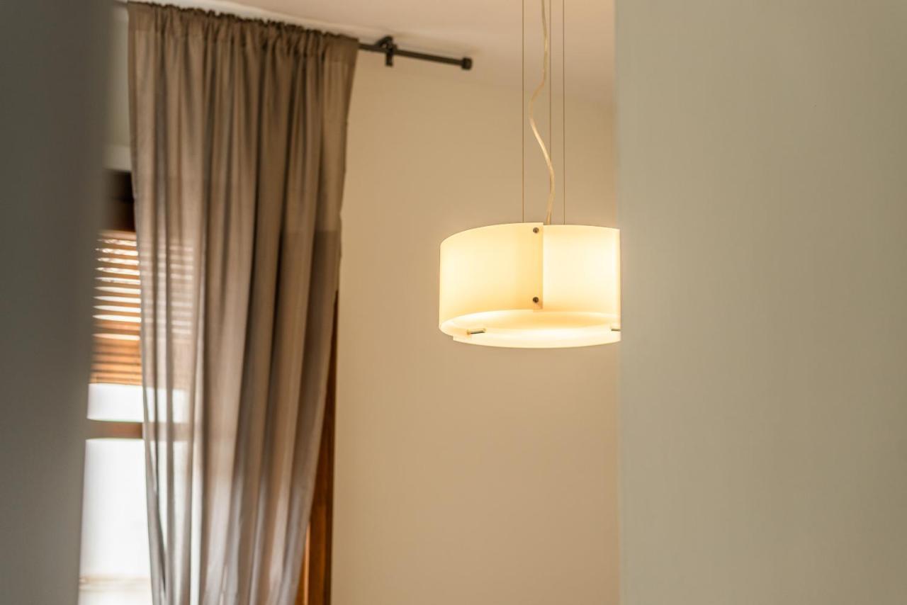Tuguest Isabel La Catolica II Apartment Гранада Екстериор снимка