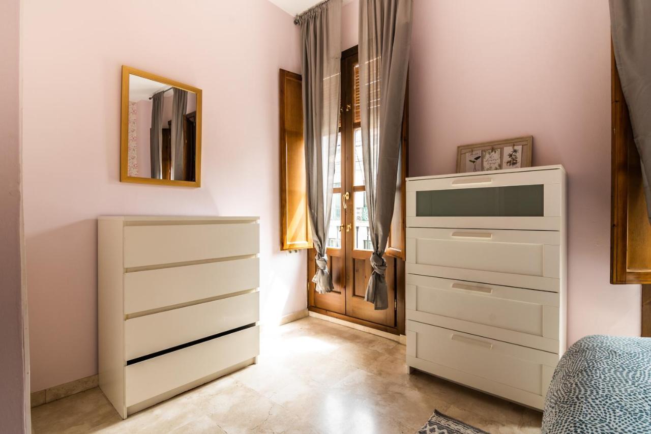 Tuguest Isabel La Catolica II Apartment Гранада Екстериор снимка